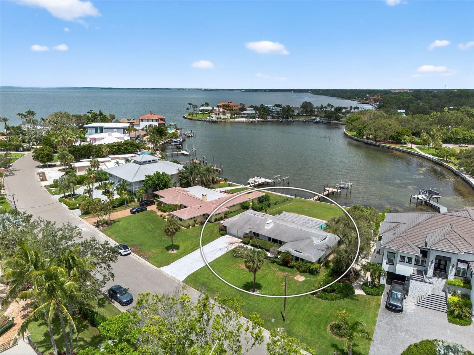 377 S Shore Dr photo 2