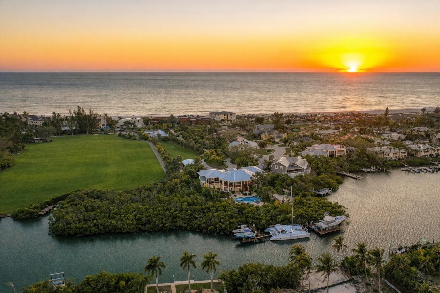 6680 Gulf Of Mexico Dr photo 4