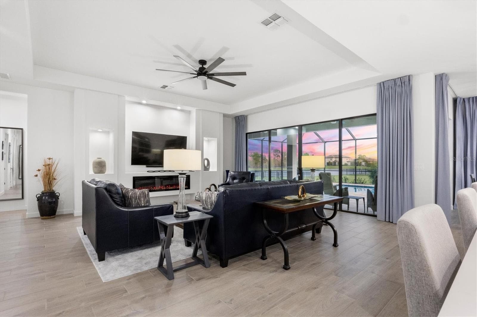 15306 Golden Beam Pl photo 4