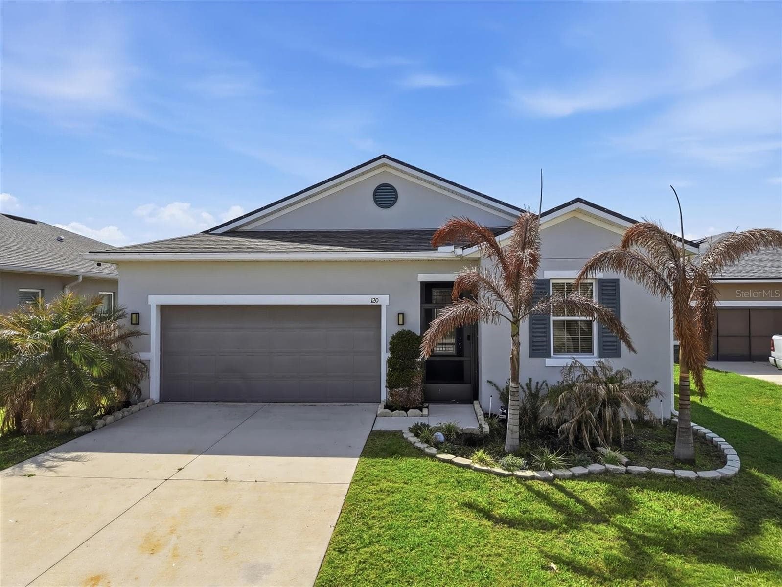 120 Summershore Dr photo 2