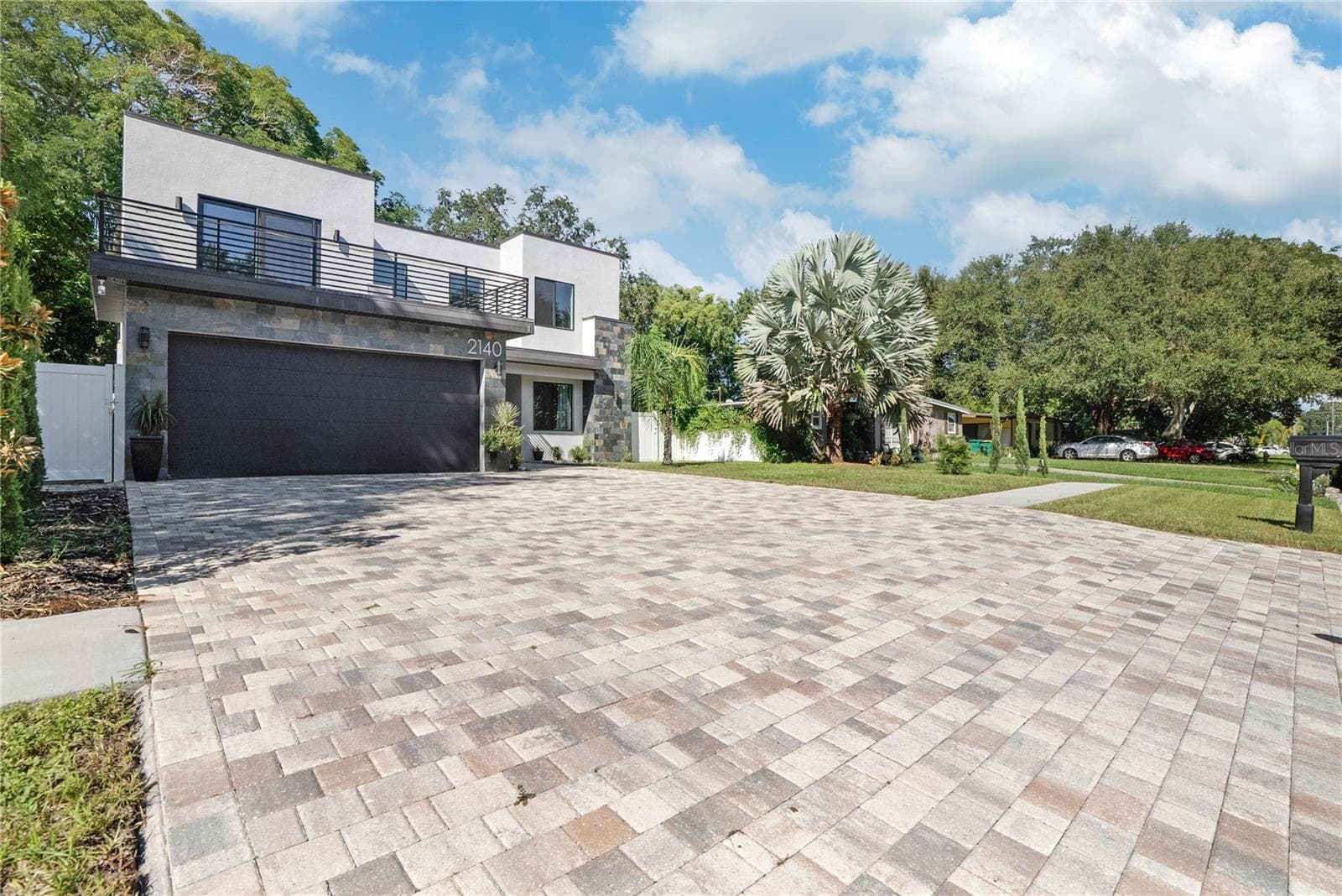 2140 Catalina Dr photo 2