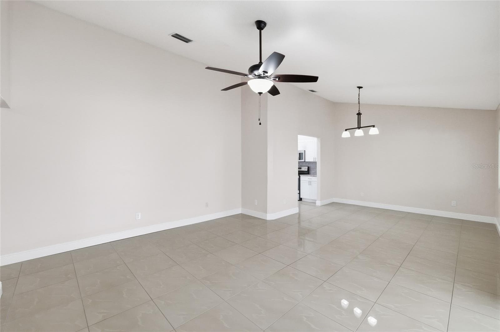 11807 Nicklaus Cir photo 4