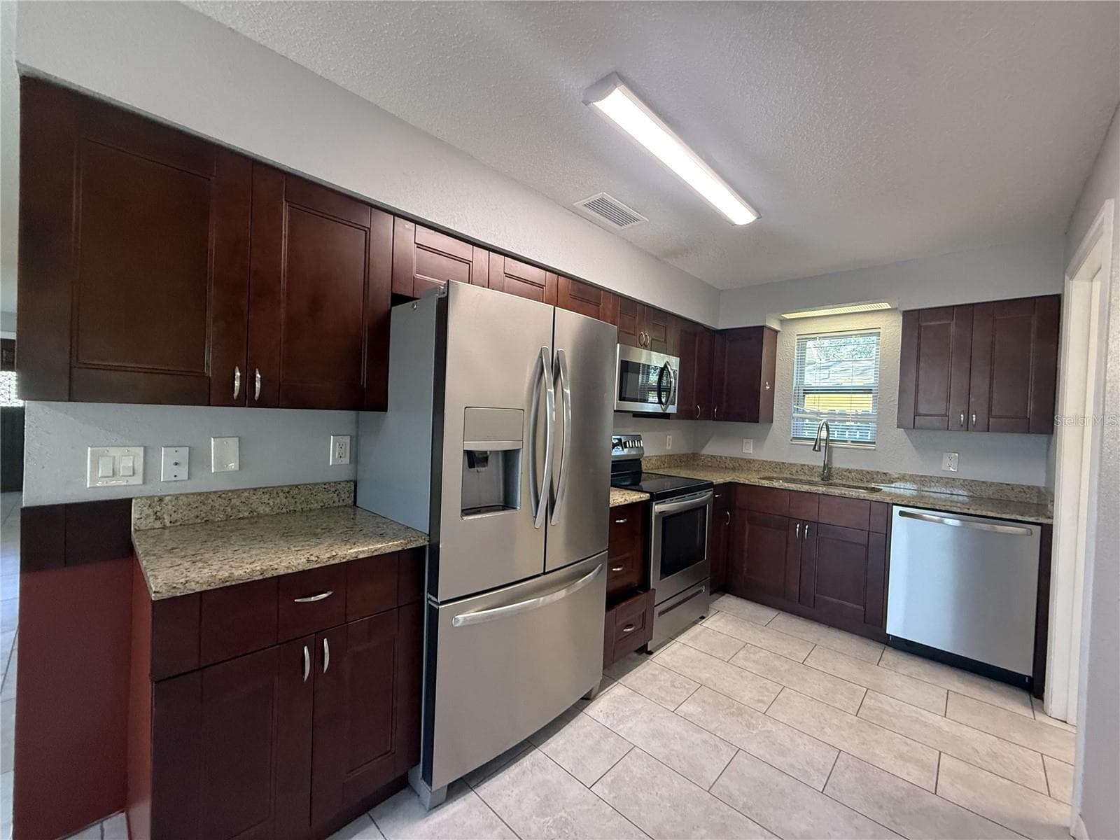 1348 Friend Ave photo 5