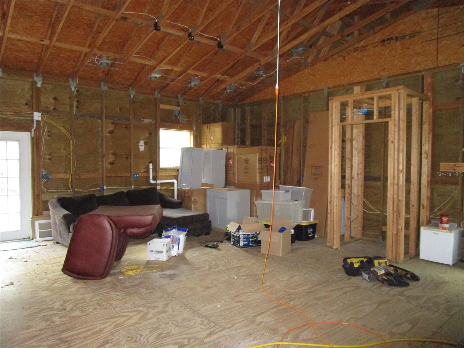 21108 Durden Rd photo 4