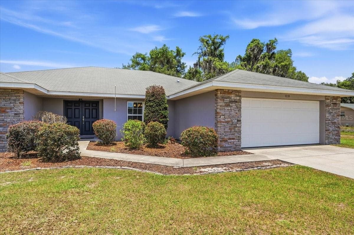 1233 Parker Rd photo 4