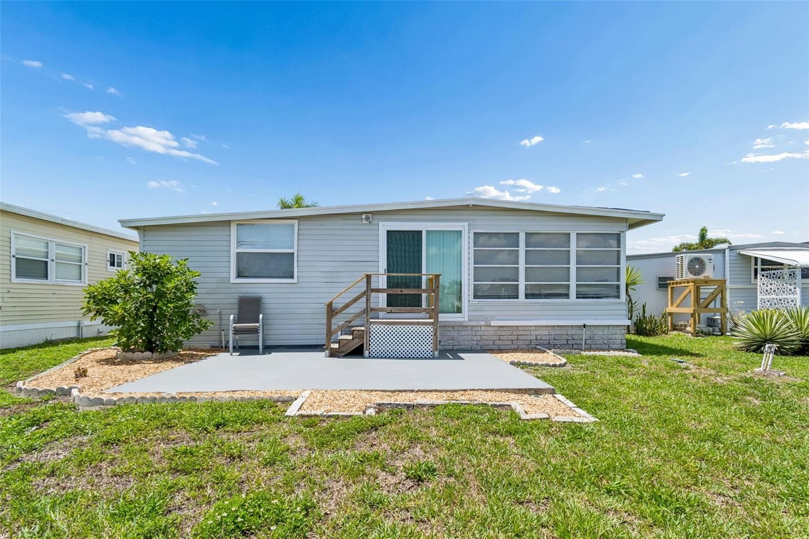 7186 Mount Arlington Dr NE #421 photo 2