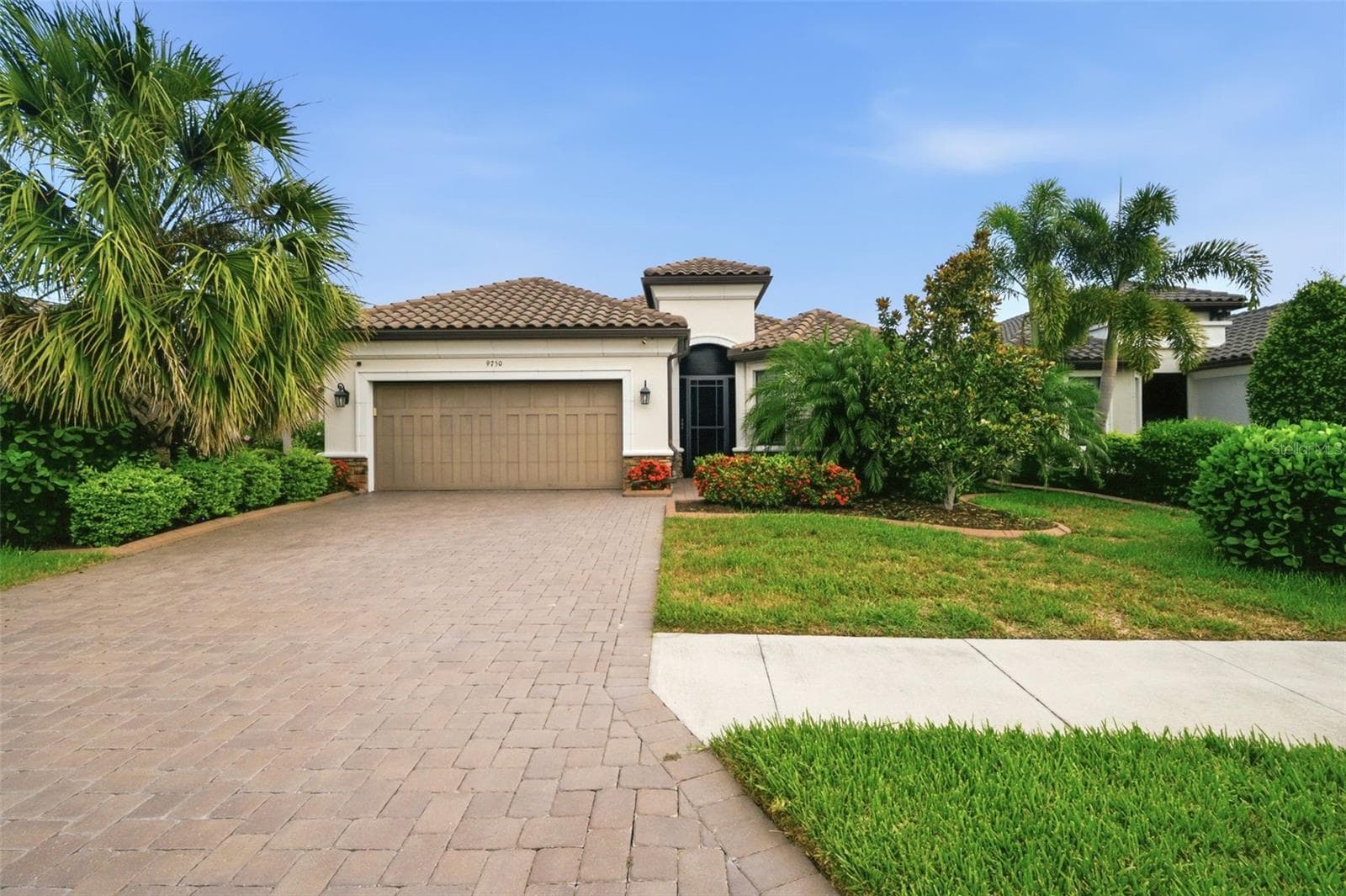 9750 Highland Park Pl photo 3