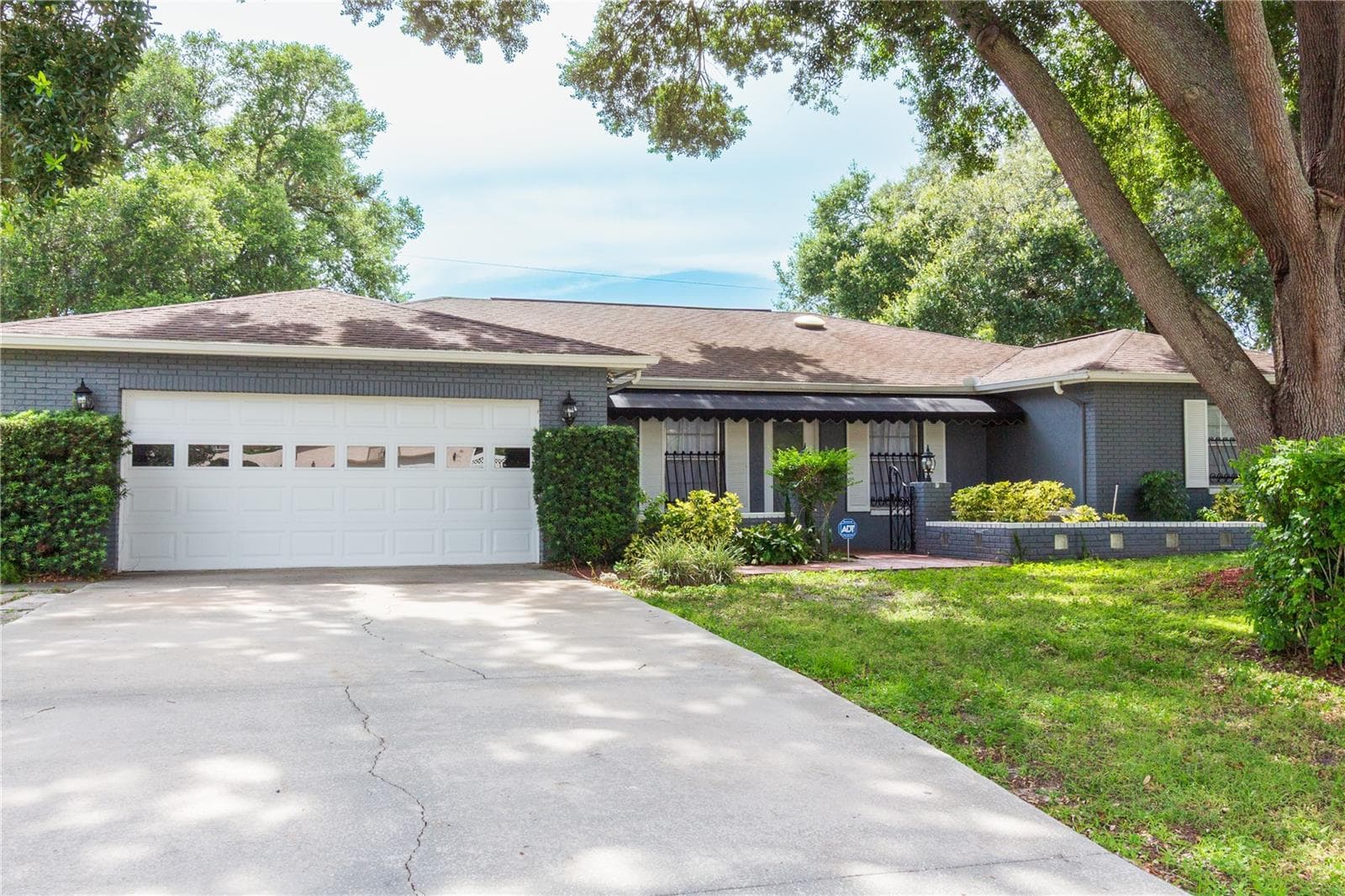 11016 Saginaw Dr photo 4