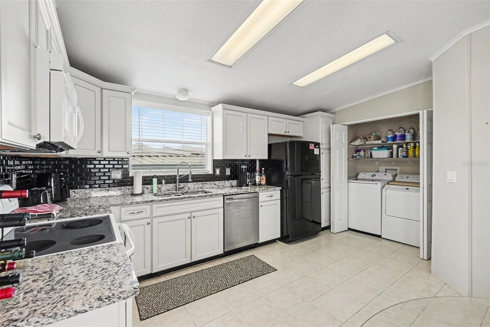 226 Bimini Dr photo 3