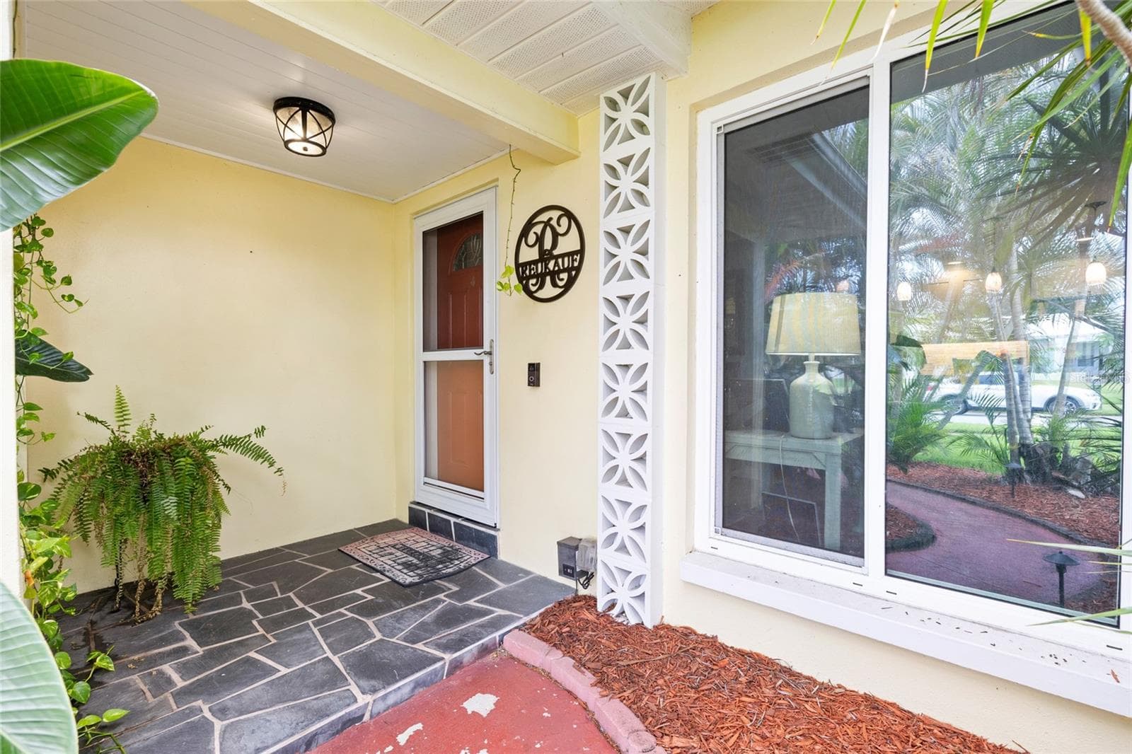 1070 McCarty St photo 5