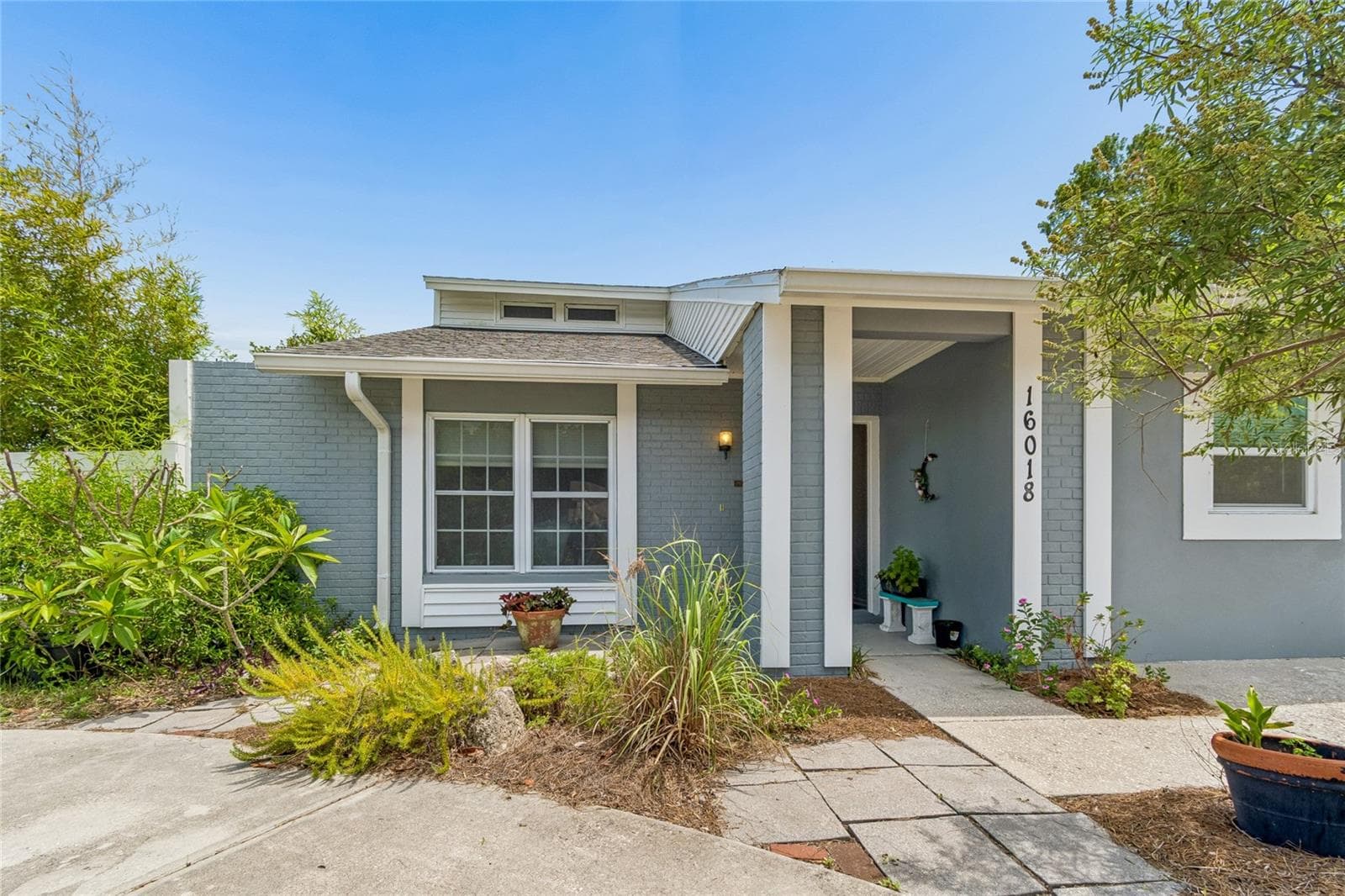 16018 Saddlestring Dr photo 2