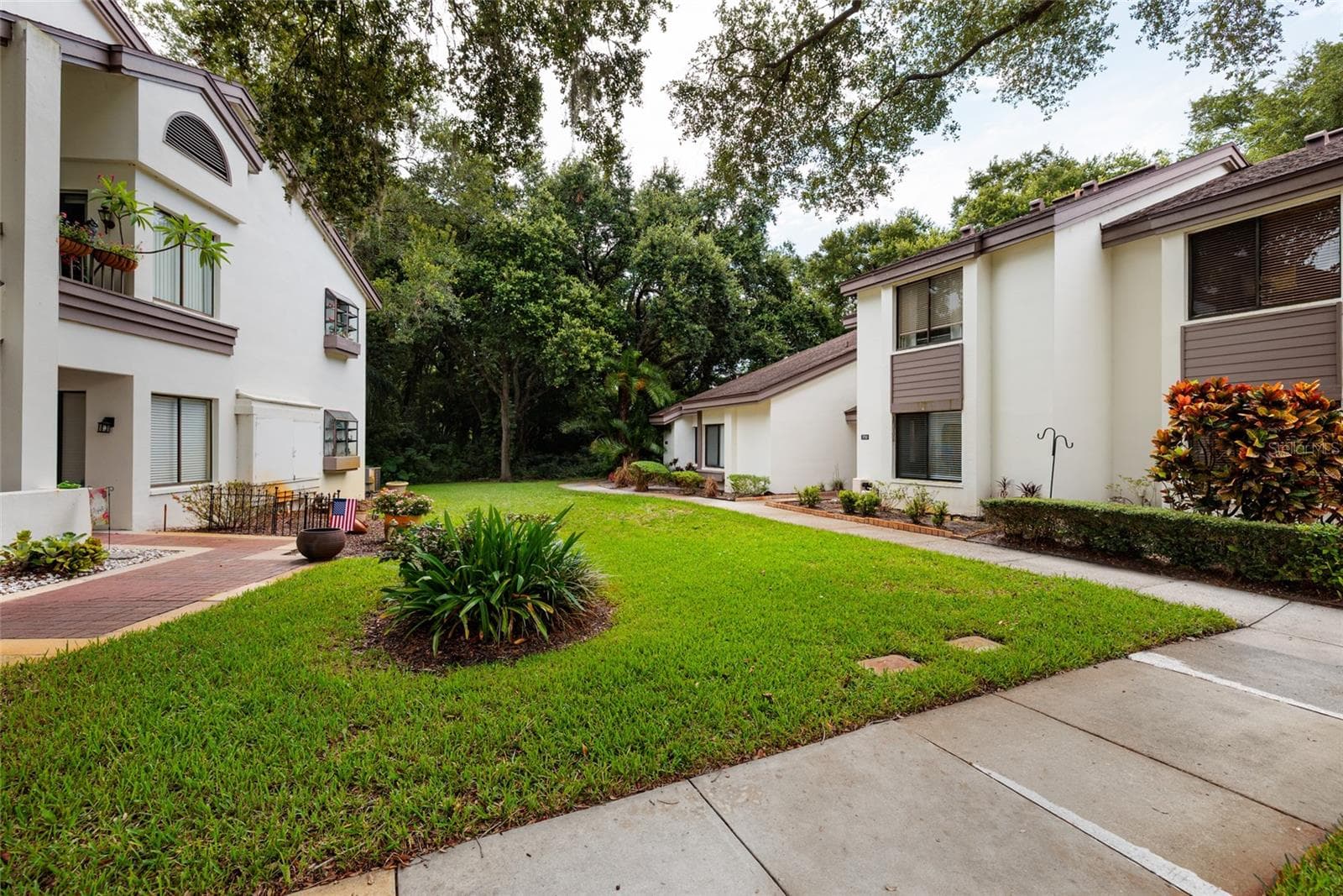 1750 Lake Cypress Dr #1002