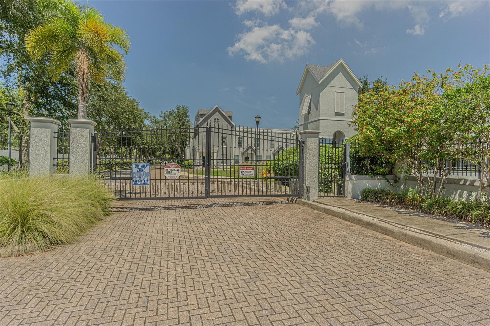 4511 Legacy Park Dr photo 2