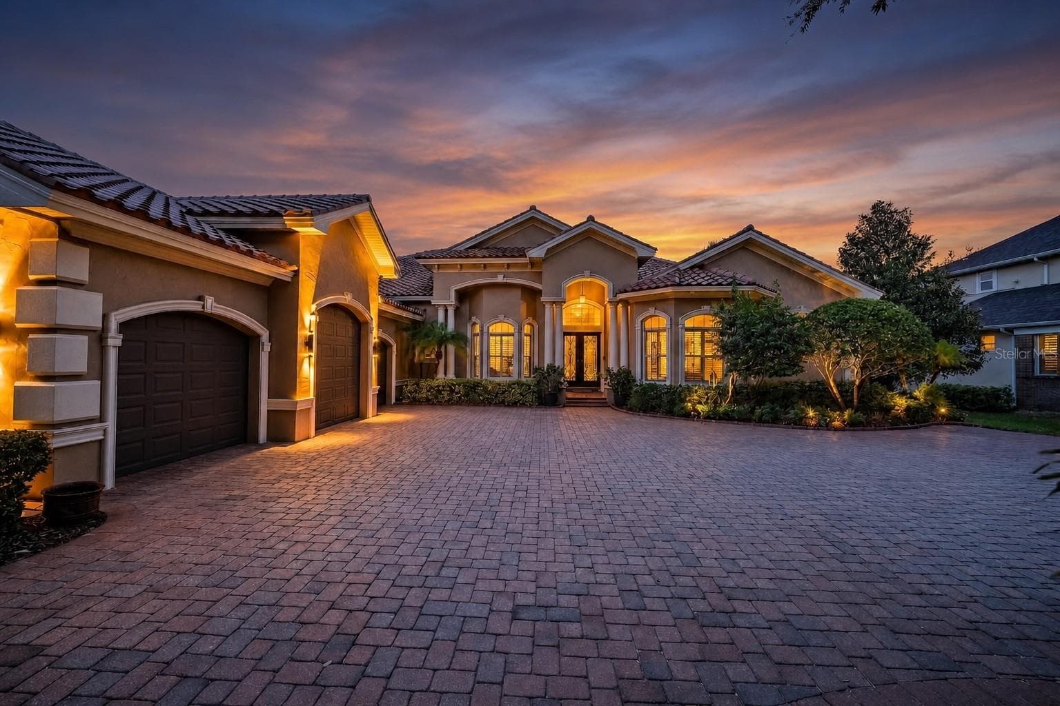 1306 Playmoor Dr photo 3