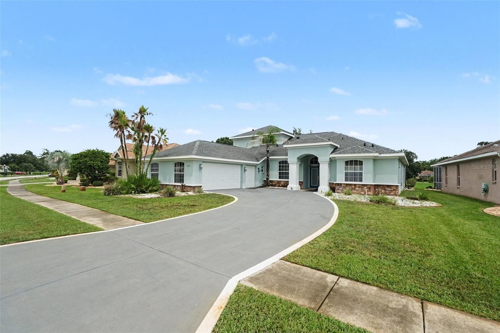 5020 Gevalia Dr photo 2