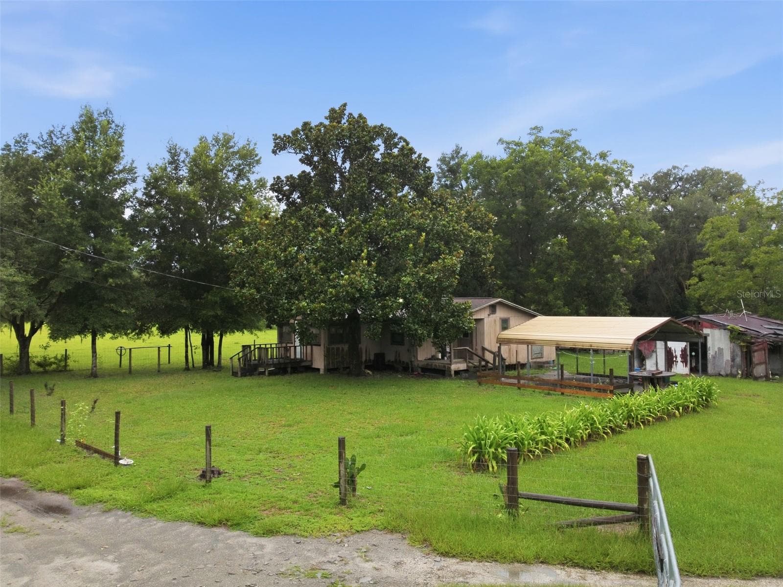 9299 Weatherly Rd photo 2