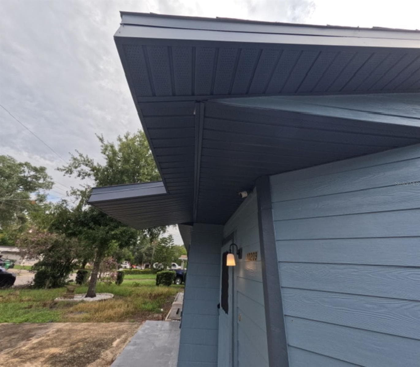 10209 Lola St photo 4