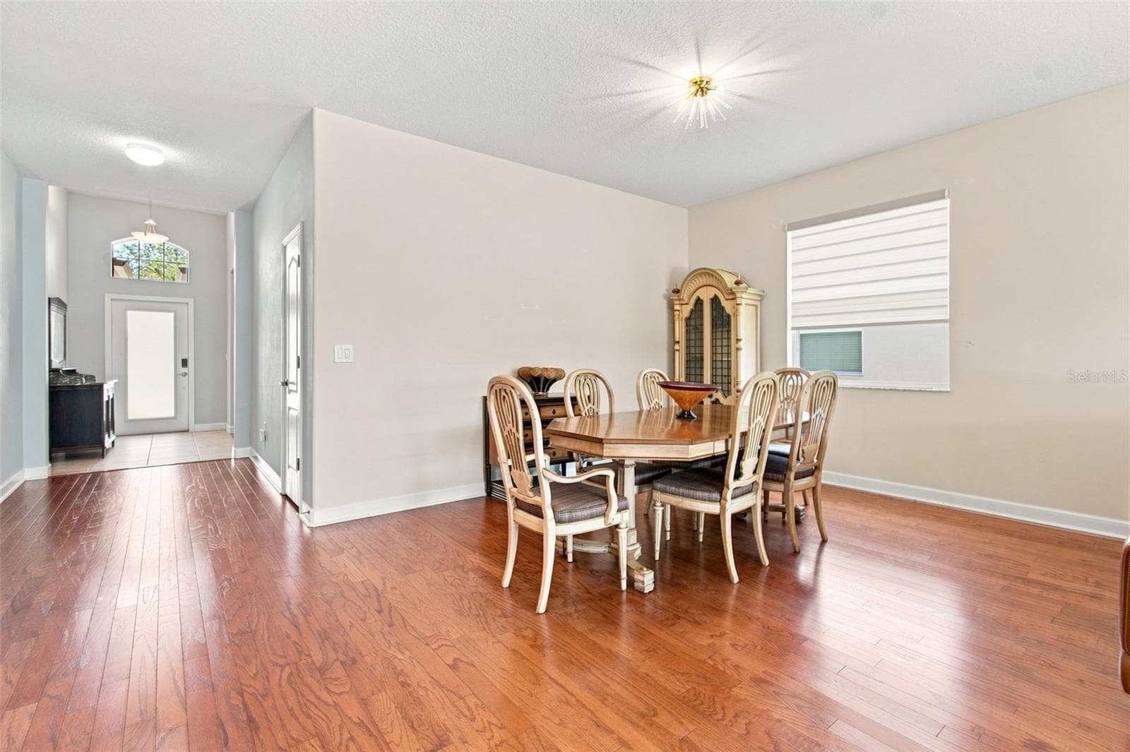 20233 Merry Oak Ave photo 3