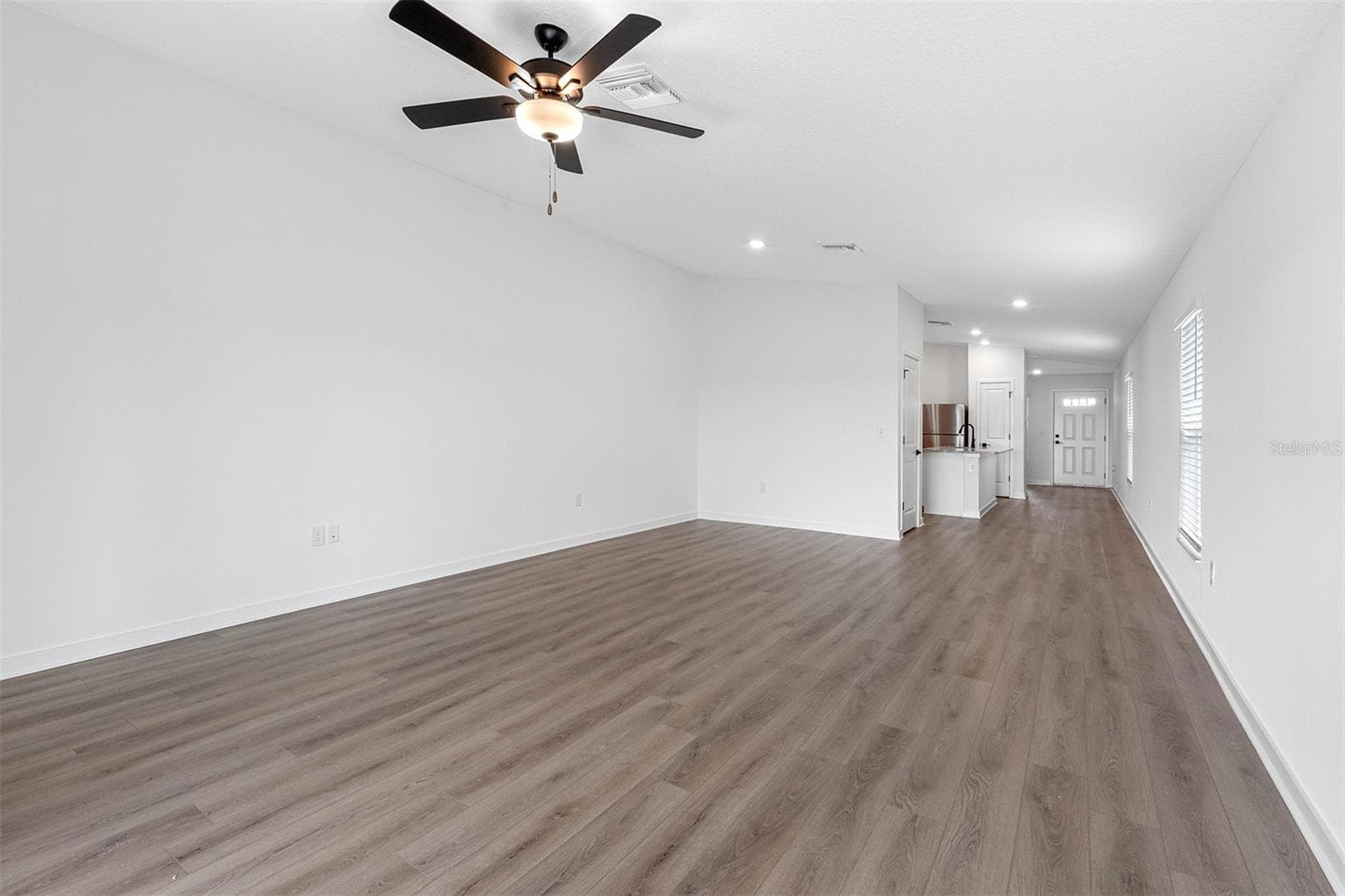 5277 Cap Rd photo 3