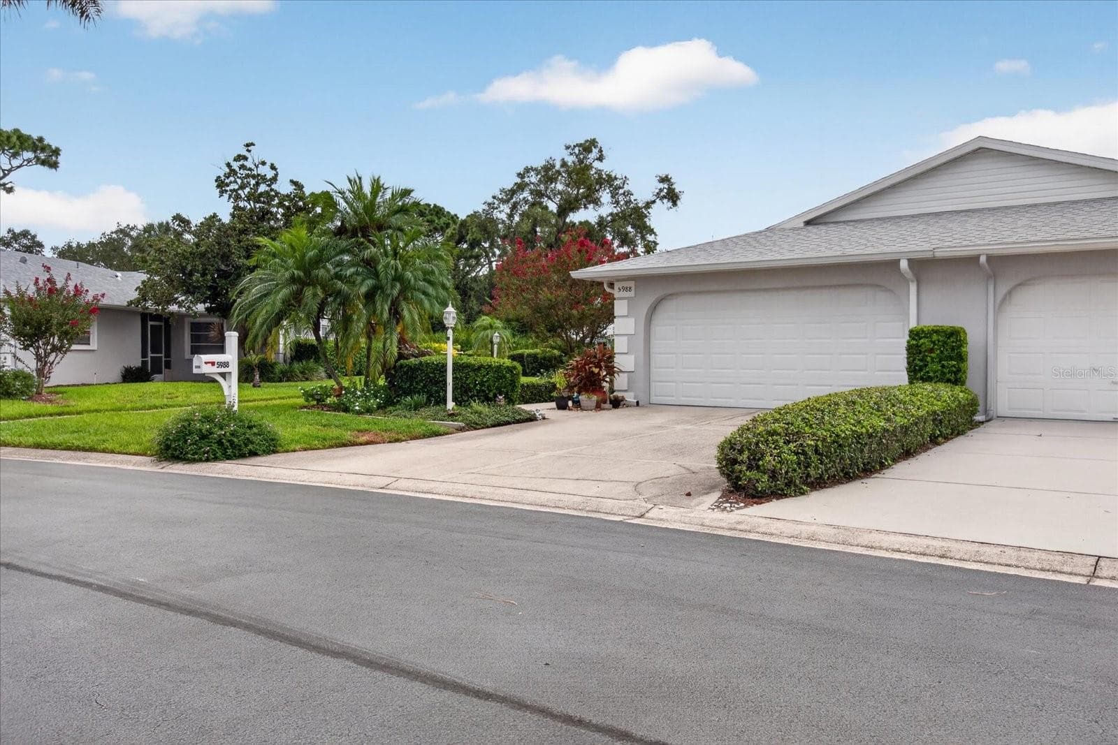 5988 Bonaventure Pl photo 5