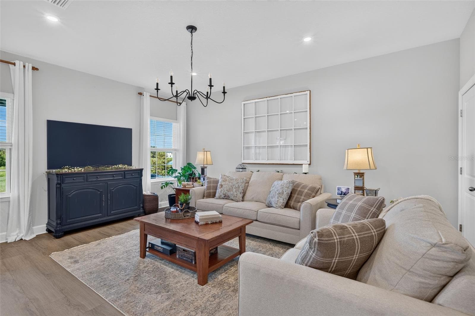 14076 Crimson Ave photo 4