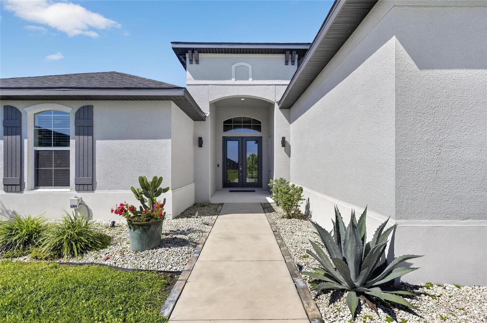 5218 Lake Venice Dr photo 3