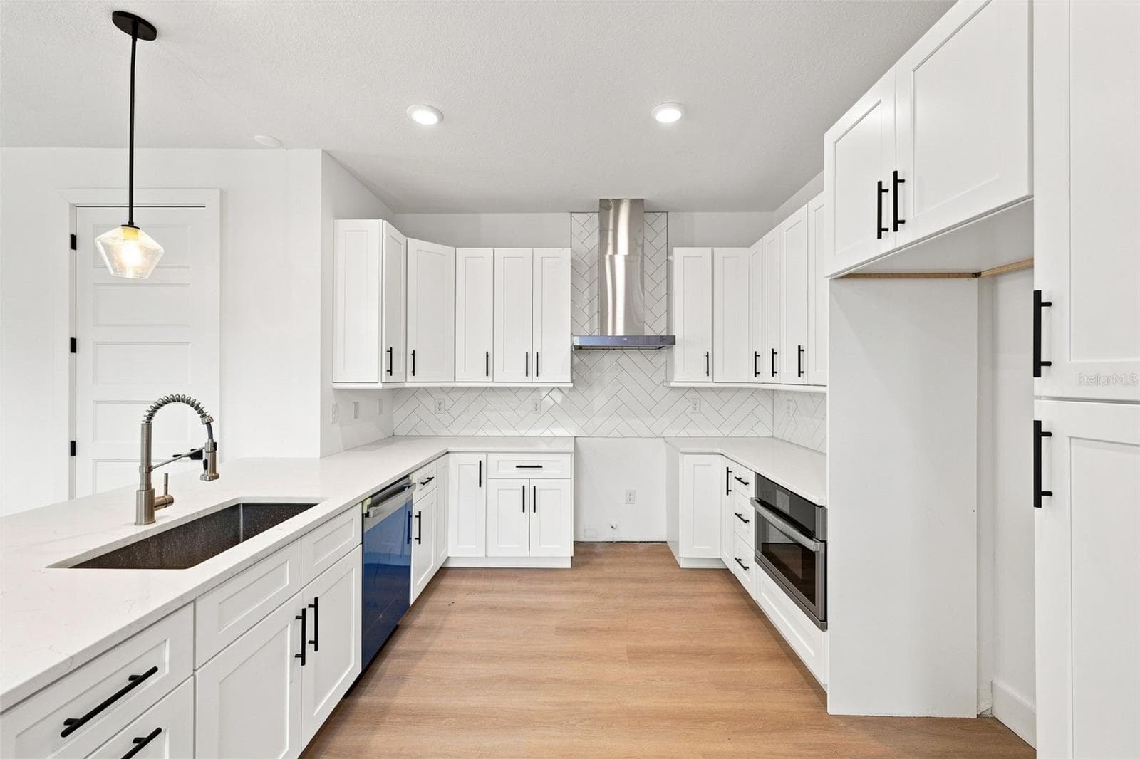 2508 W Gray St #2 photo 5