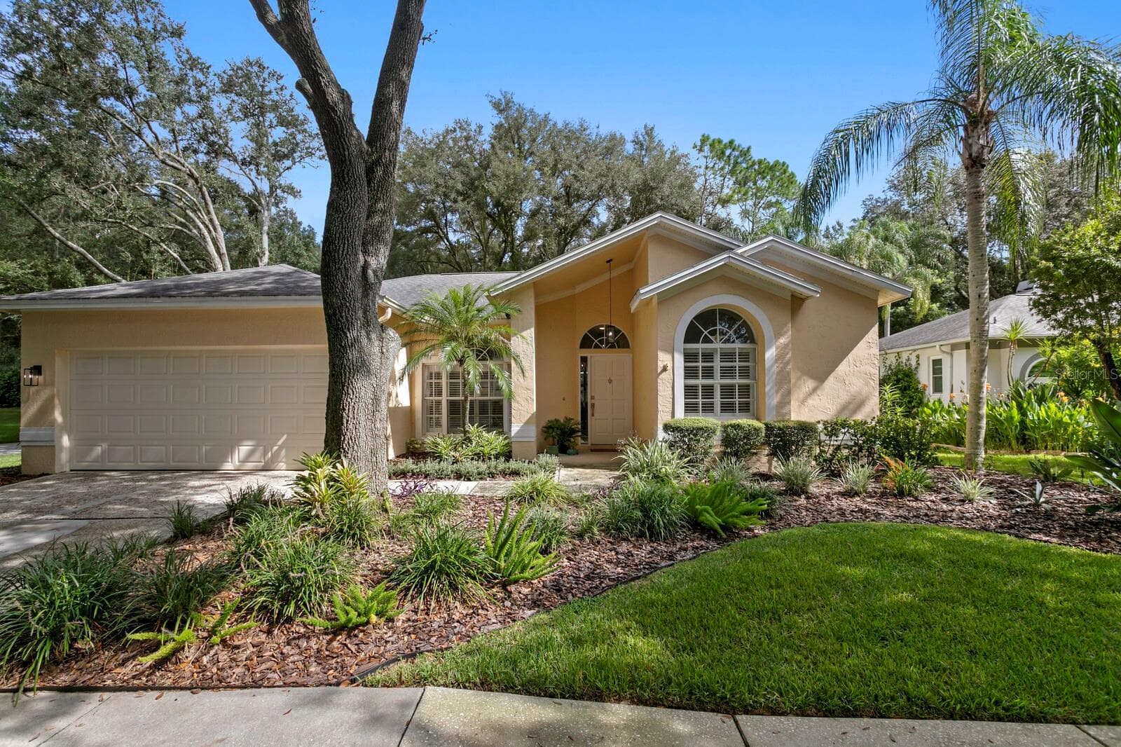 9302 Knightsbridge CT photo 2