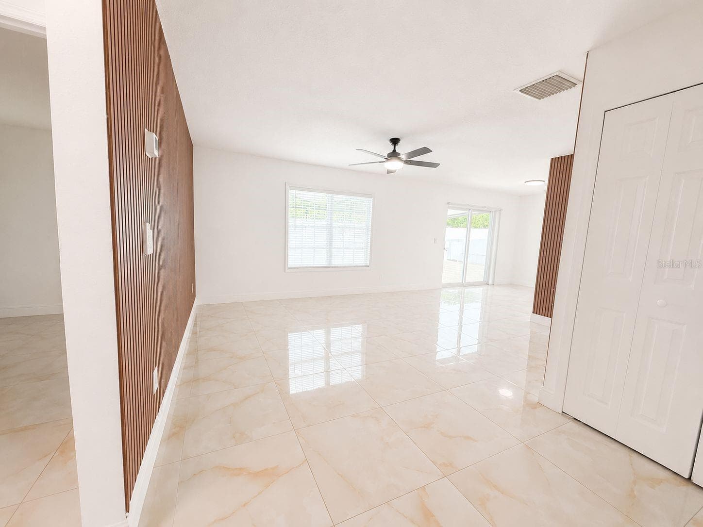 9203 Camino Villa Blvd photo 2