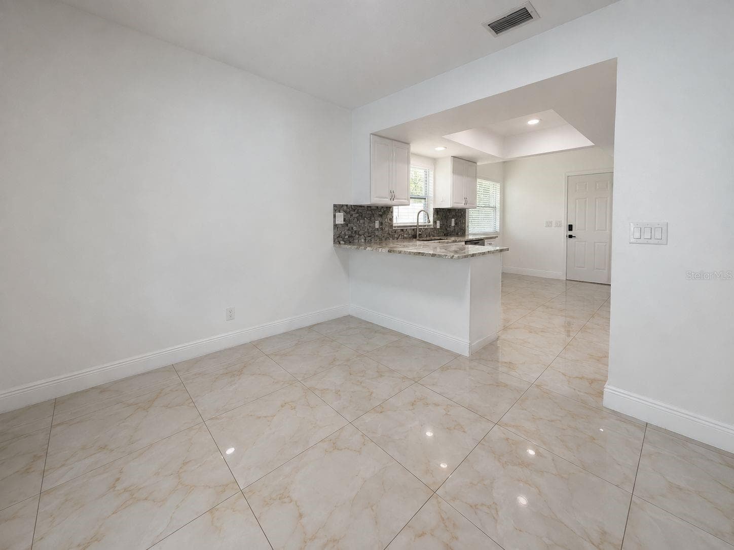 9203 Camino Villa Blvd photo 5