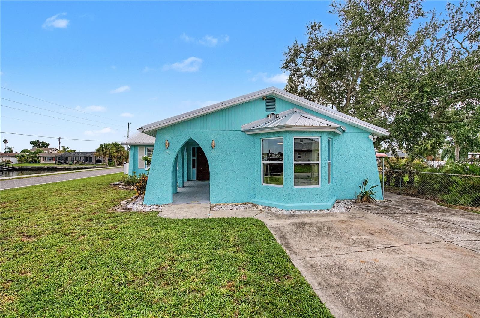 13725 Mattix Ave photo 4