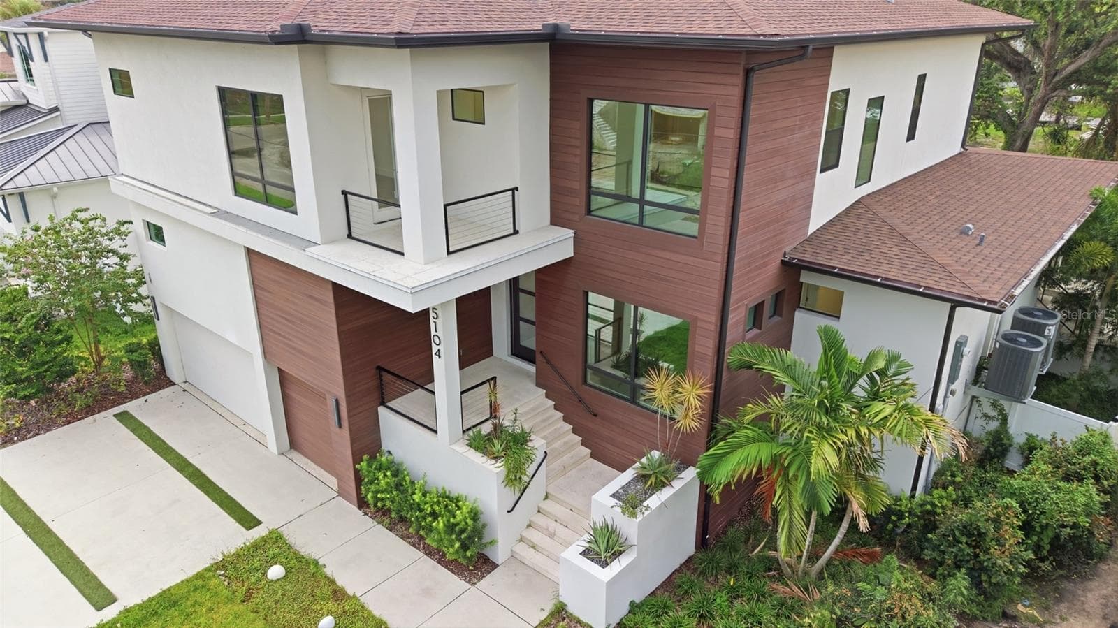 5104 W Evelyn Dr photo 2