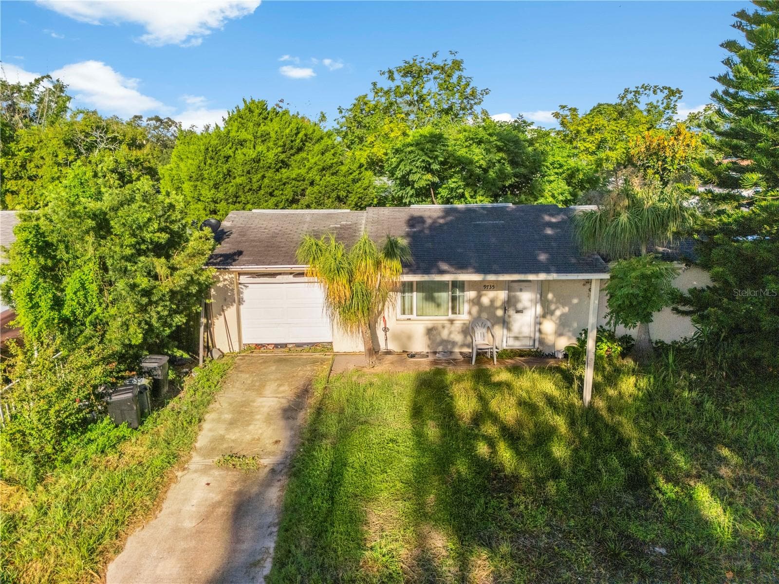 9735 Rainbow Ln