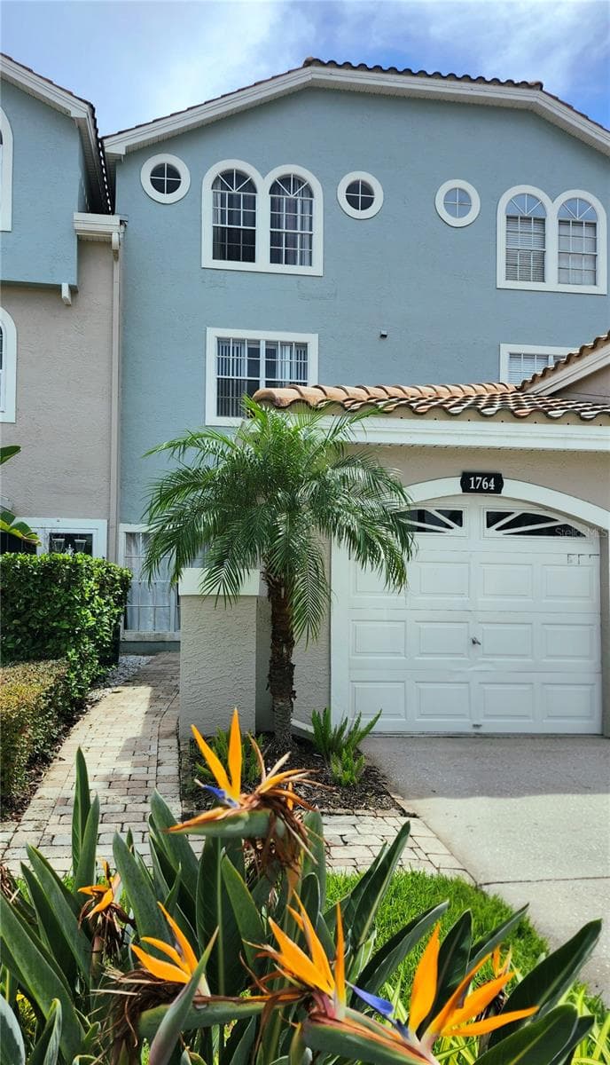 1764 Arabian Ln photo 2