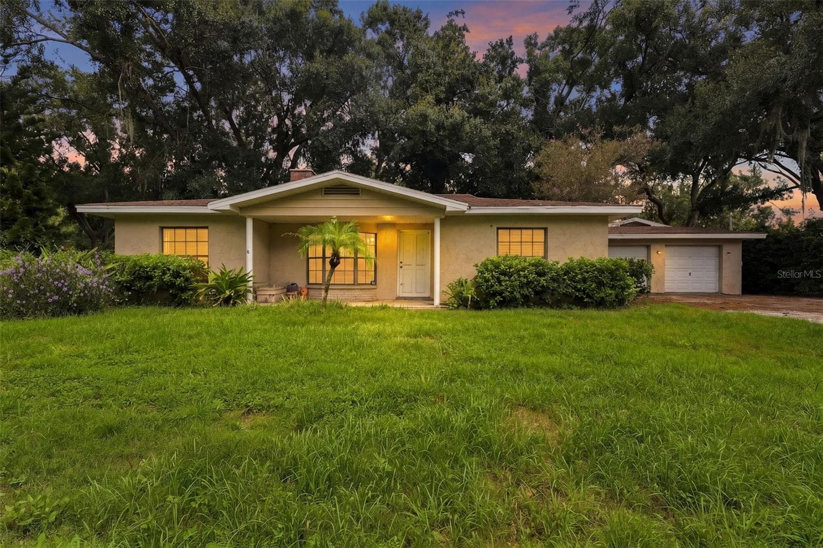 5903 Lakeside Dr