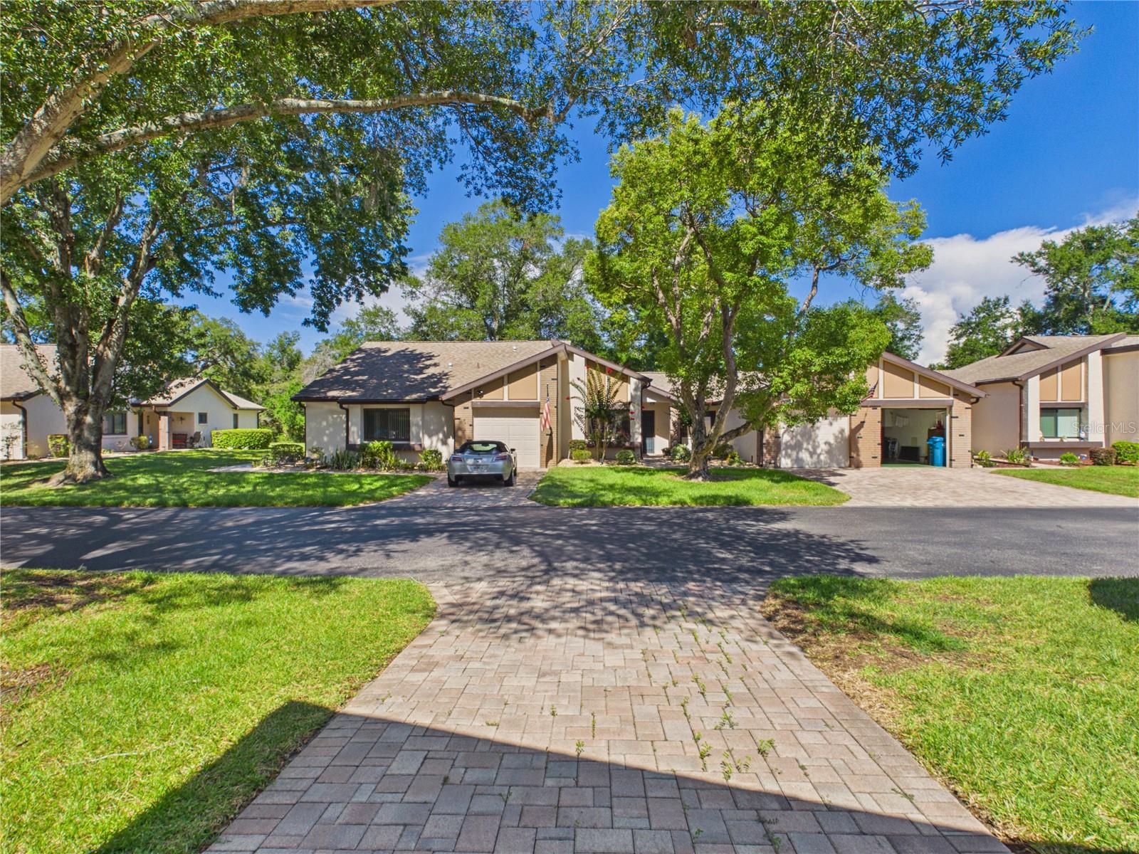 7511 Heather Walk Dr