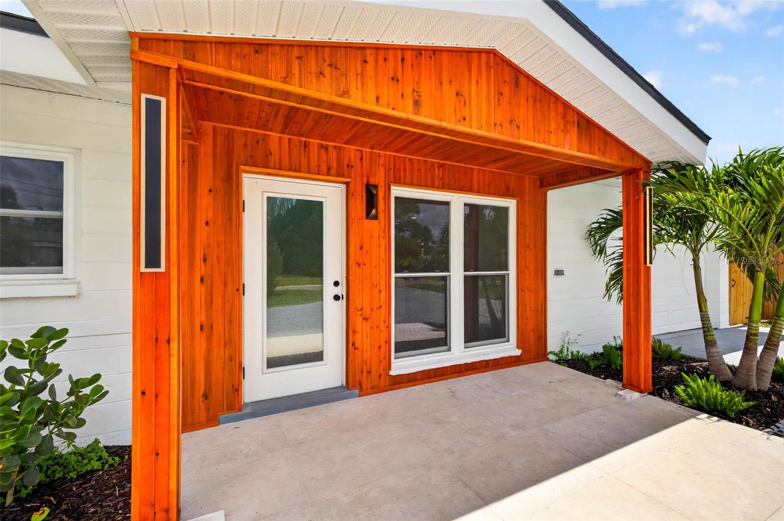 1524 Carson Cir NE