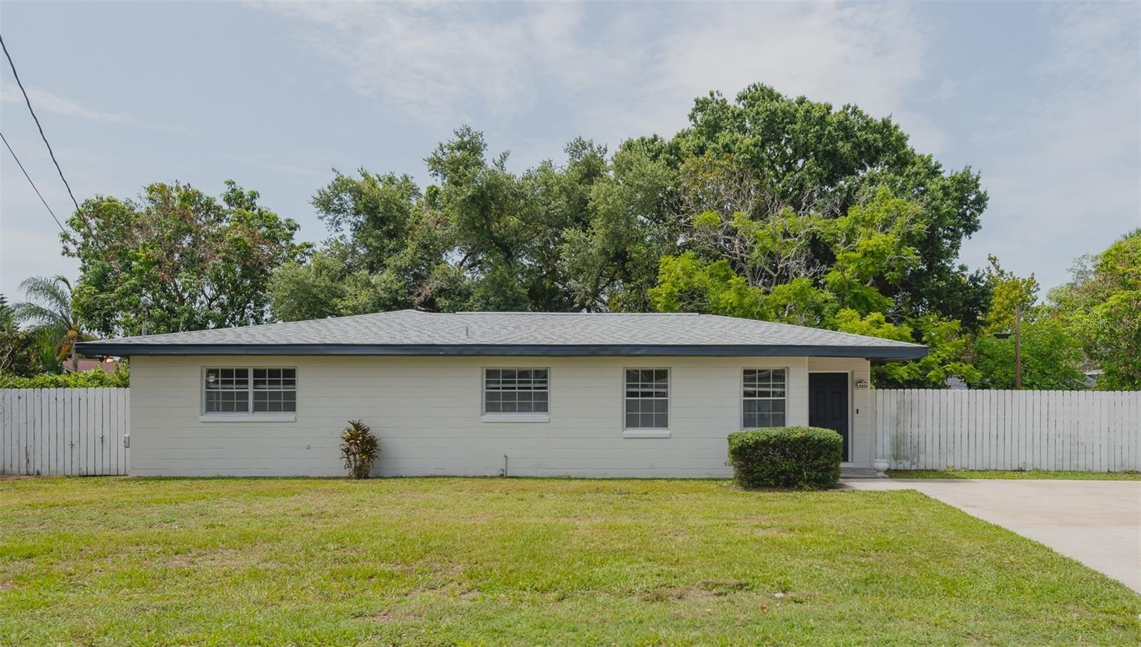 2421 Linsey St photo 1