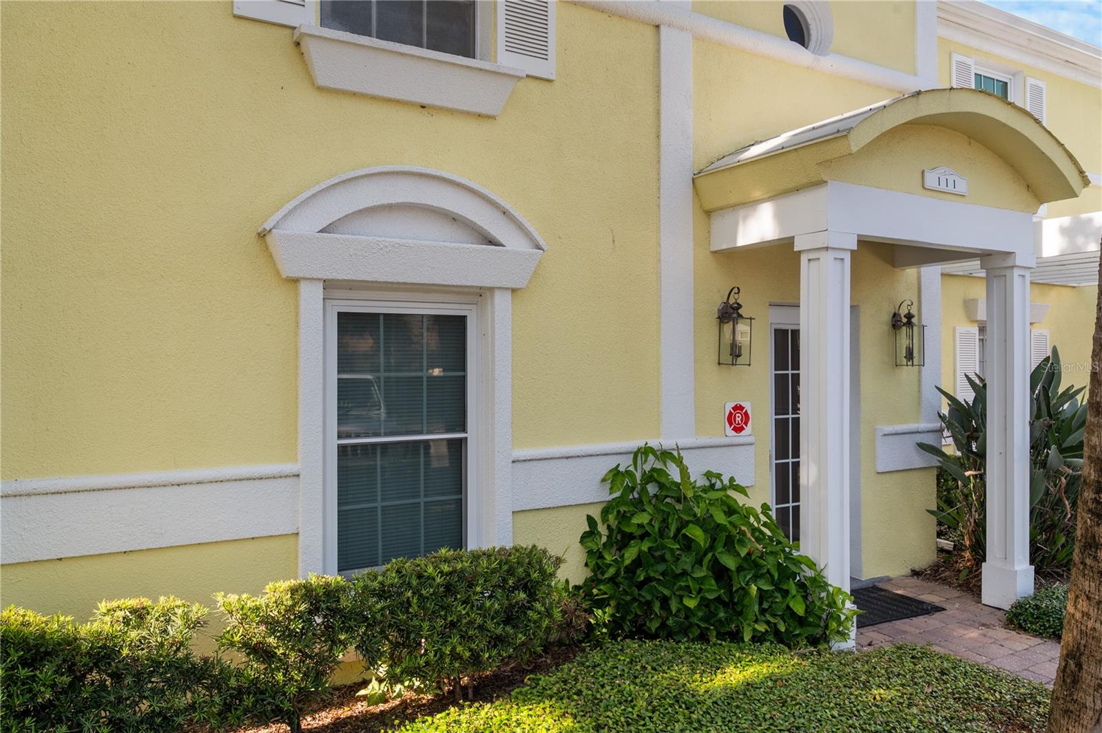 111 Seahorse Dr SE #A photo 1