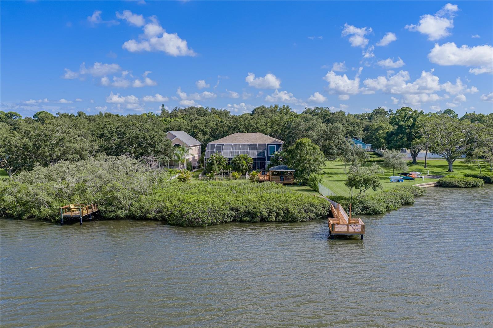 3484 Shore Dr photo 1