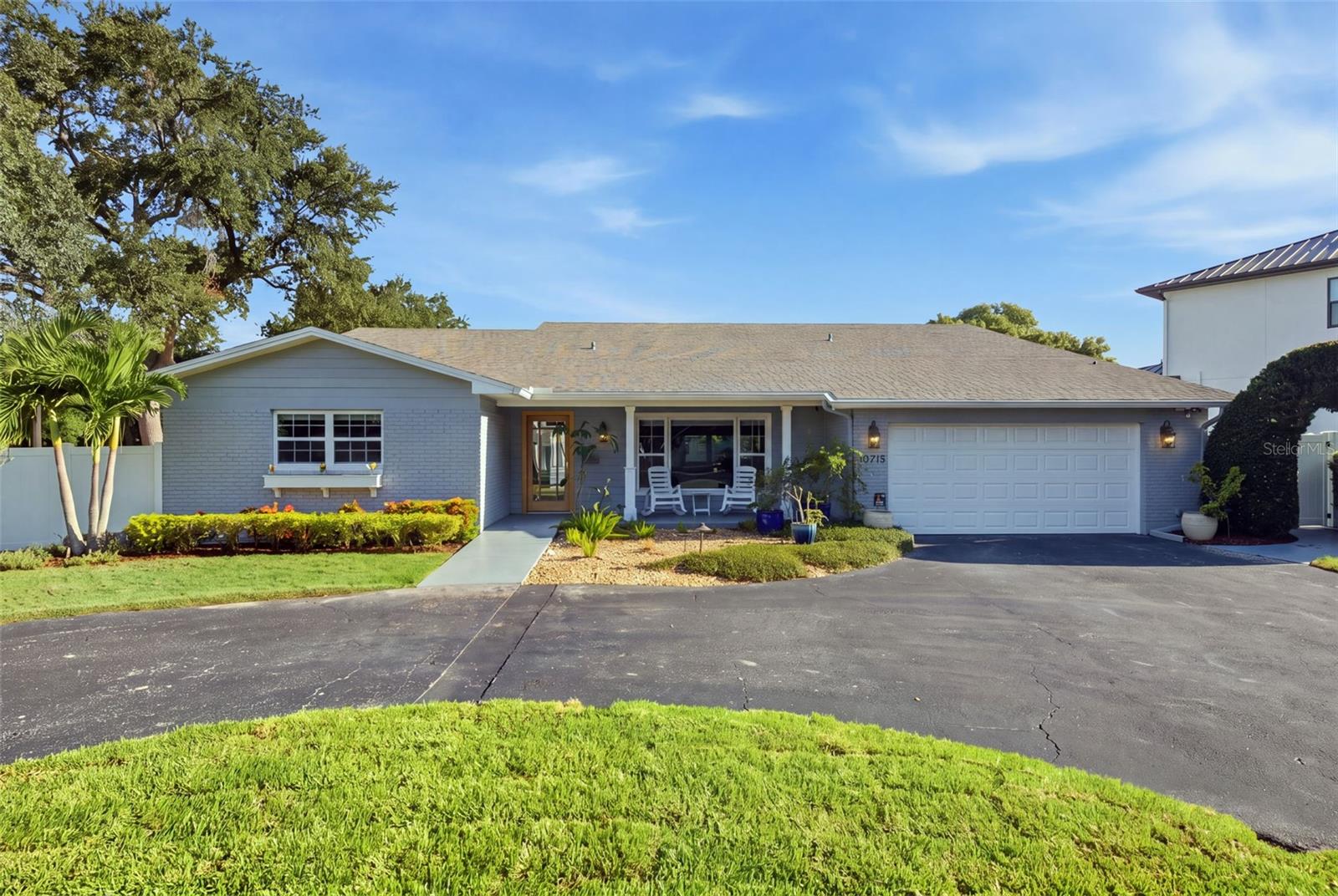10715 Carrollwood Dr photo 1