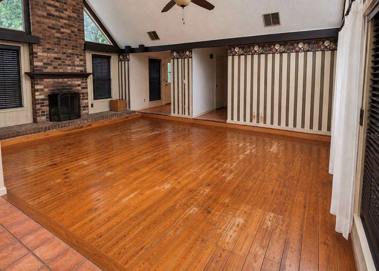 5125 Oakwood Trl
